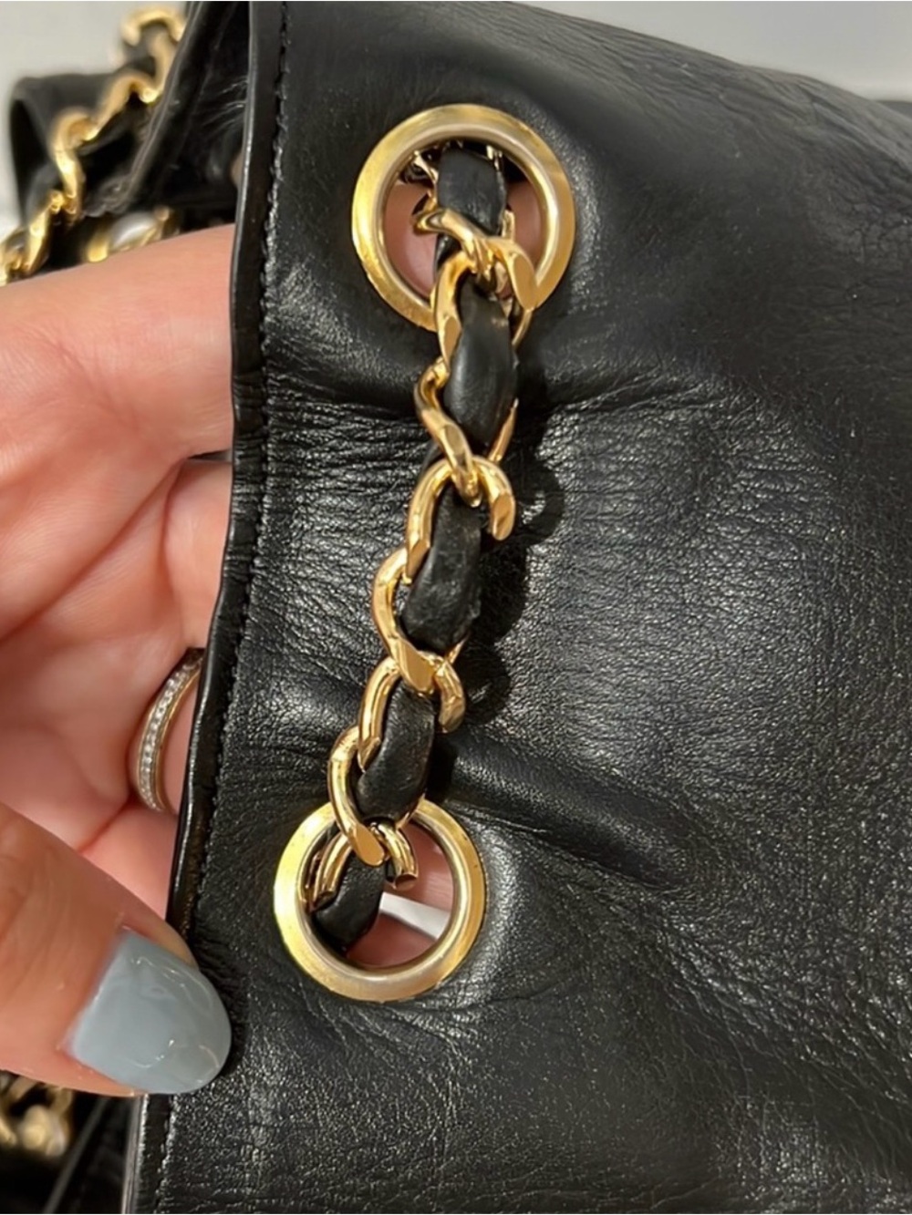 Chanel 1980’s Large Gabrielle Matelasse Aged Leather Hobo Drawstring Bucket Bag - Picture 7 of 14